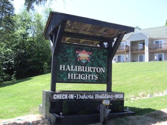 Getaways At Haliburton Heights Lejlighedshotel Dysart et Al Eksteriør billede